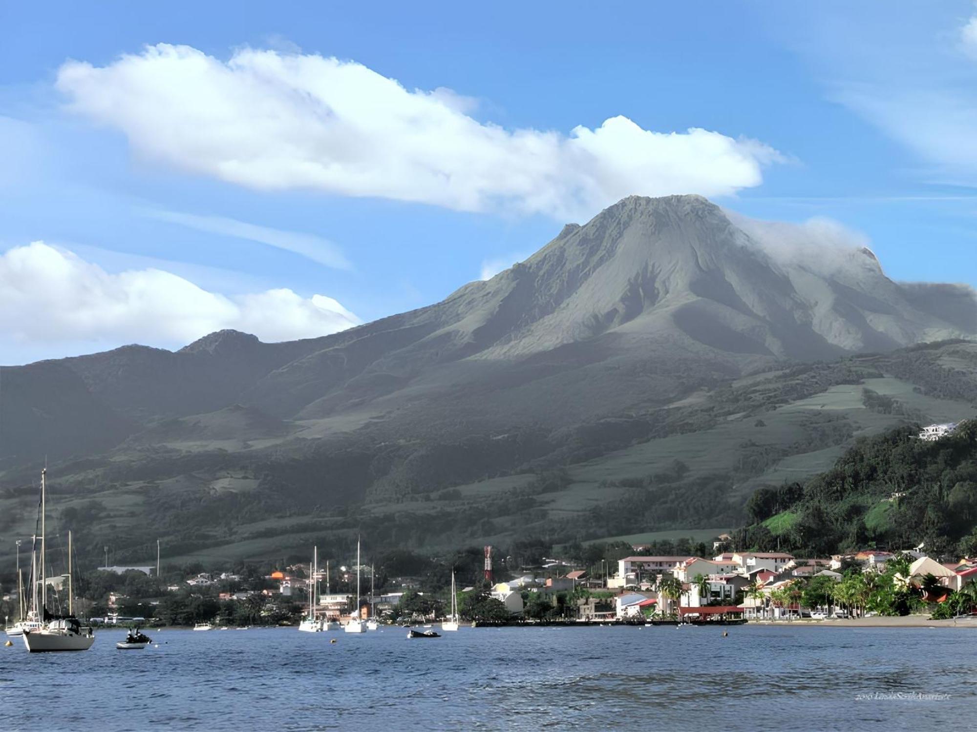 Maison De Charme A Saint-Pierre Avec Vue Sur Mer Et Montagne Dış mekan fotoğraf